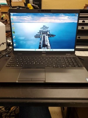 Dell Latitude 5500 256GB SSD i5-8365U 16GB RAM 61625-3 K Foto 1 de 4