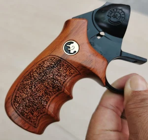 WOOD GRIPS FOR TAURUS JUDGE PUBLIC DEFENDER POLY ( FOR POLYMER FRAME ONLY ) # 3 - Picture 1 of 24