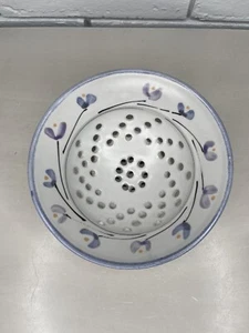 Vintage Pottery Small Colander Strainer Double Handle Decorative Floral Design - Bild 1 von 8