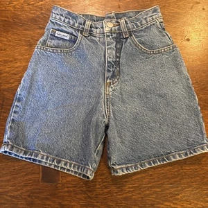 Guess Jean Shorts Kids Unisex Size 10 Vintage 90s Medium Wash Denim - Picture 1 of 5