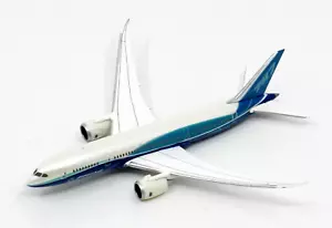 Hogan Wings 8492, Boeing 787-8 Dreamliner, House Colors (Inflight Wings), 1:500 - Picture 1 of 9