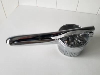 Máquina trituradora de patatas de acero inoxidable de alta resistencia prensa de frutas y verduras Foto 1 de 4