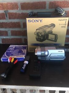 Sony Handycam DCR-TRV250  Digital 8 Camcorder With Nightshot Tested & Works