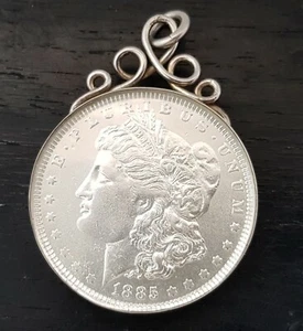 1885 S MORGAN ONE DOLLAR $1 SILVER COIN UNCIRCULATE MINT WITH NECKLAGE FRAME - Picture 1 of 12