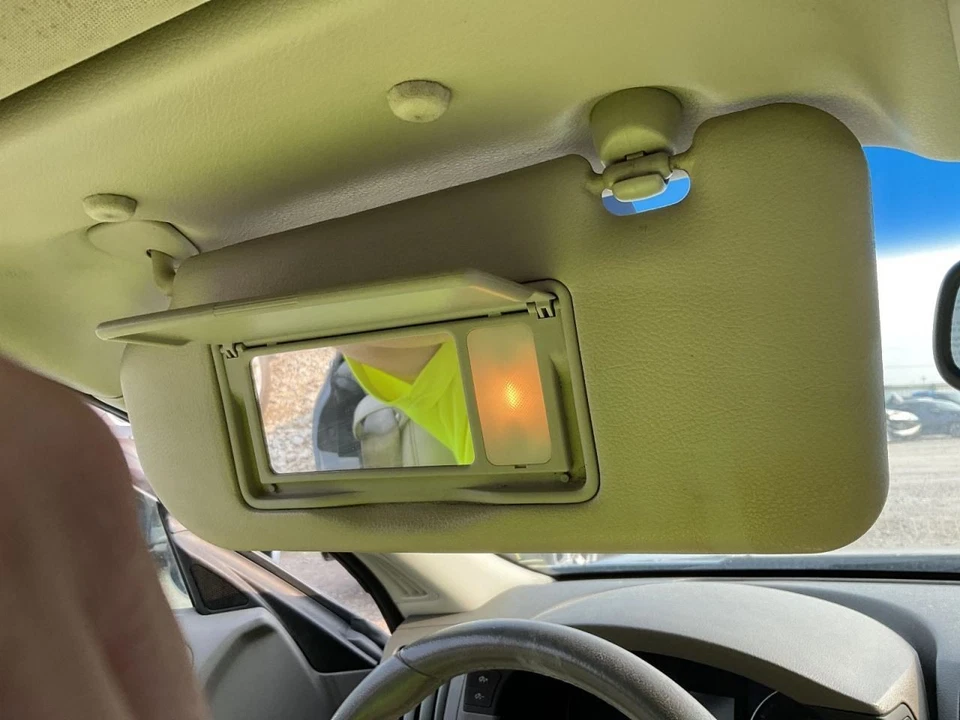 Driver Sun Visor Illuminated 2 Door Convertible Fits 09-13 INFINITI G37 5094977 Foto 1 de 1