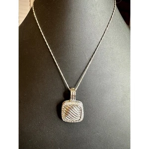 Silver tone rhinestone magnetic cable style pendant - Picture 1 of 10