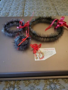 Vintage 1993 Christmas Feather Wreaths Set of 3 Feather Tree? Very Nice Unused - Picture 1 of 9