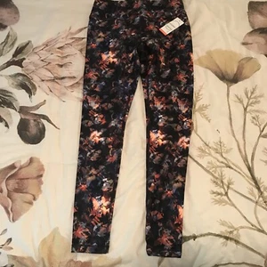 Jockey Essentials Women’s Illuminate Chase Leggings Size Small - Picture 1 of 3