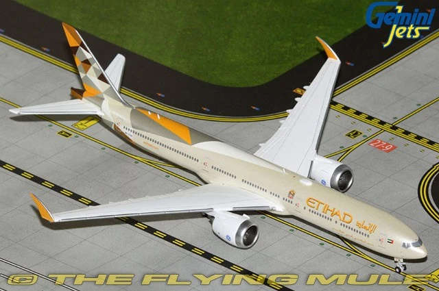 GeminiJets 1:400 777-9 Etihad Airways A6-FAA Folded Wingtop Configuration - Image 1 of 1