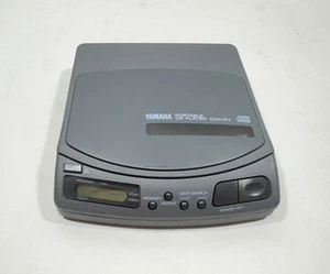 Vintage 1989/1990 Yamaha Portable CD Player CDX-P7 With Wall Plug Made In Japan - Picture 1 of 11