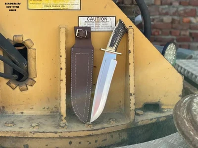 Cuchillo Bowie de acero Damasco hecho a mano personalizado con funda de cuero/mango de ciervo Foto 1 de 4