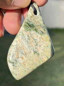 New Zealand Nephrite Greenstone MAORI Pounamu MARSDEN Jade OFFCUT Pendant 62 mm - Picture 1 of 8