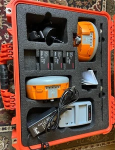 Package Deal - Altus APS-3 GPS Receiver Base Station & Rover with Data Collector - Picture 1 of 12