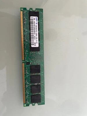 RAM 1GB SAMSUNG 2Rx8 PC2-5300U-555-12-E3 - M378T2953EZ3-CE6 0717 - Immagine 1 di 3
