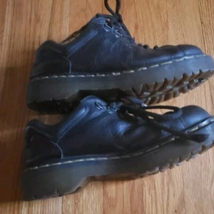 VINTAGE DOC Martens 8312 Black Leather Lace Up Ankle Shoes WoMens Sz 5 US - Picture 1 of 17