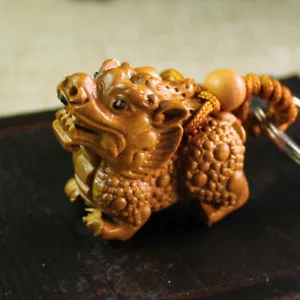 Wood 3D Carving Chinese Wealth QiLin Statue Kirin Sculpture Pendant Key Chain - Picture 1 of 10