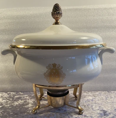 Plato de servir/rozaduras Ernest John Creation de colección 9-1/2" tapa de latón con borde dorado. Foto 1 de 4