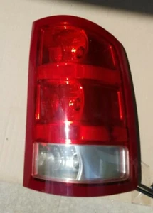07-13 GMC SIERRA TAIL LIGHT PASSENGER RIGHT SIDE RH - Picture 1 of 3