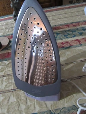 Vapor de ferro DeLonghi 1750W aço inoxidável FXG175AT USADO - Imagem 1 de 4