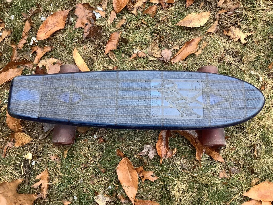  Monopatín de plástico GT Grentec Panther Leisure Products AZUL 24 1/2" GT rueda roja Foto 1 de 4