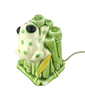 Vintage Novelty Night Light Ceramic Frog on Bamboo Creepy Red Eyes Japan 1970s - Picture 1 of 6