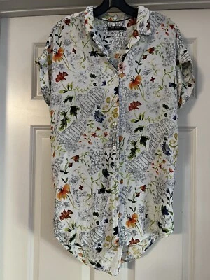 Túnica Max Jeans Bohemia Floral Abotonada Talla Pequeña Puños Manga Corta Dolman  Foto 1 de 4