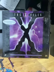 The X Files (Laserdisc) Pilot/Deep Throat Fox Video Includes 2 Collector's Cards - Picture 1 of 4
