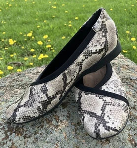 Clarks Ballet Pisos Mujer Talla 9 Piel de Serpiente Sin Estructura por Clarks Comfort - Imagen 1 de 14
