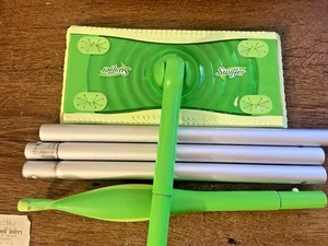 Swiffer Kehr- und Wischset trocken + nass Bodenwisch- und Kehrset nur 1 Geräteeinheit - Bild 1 von 8