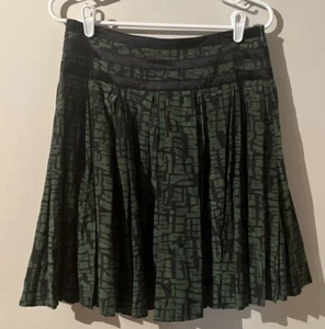 French Connection Pleated Skirt Size 10 Silk/Cotton Flowy Preppy Dark Academia - Picture 1 of 5