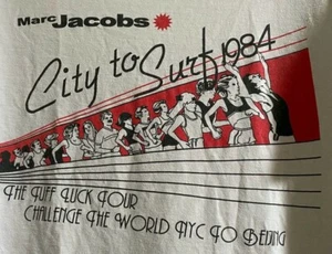 SELTENES MARC JACOBS CITY TO SURF 1984 DISTRESSED T-SHIRT HERREN GRÖSSE M (UNISEX) - Bild 1 von 3