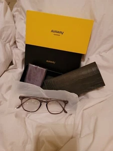 AVAWAY Blue Light Blocking Glasses Gaming and Computer Glasses for Women - Picture 1 of 4