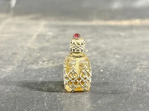 ANTIQUE MINI PERFUME BOTTLE GOLD DETAIL RED TOP - Picture 1 of 4