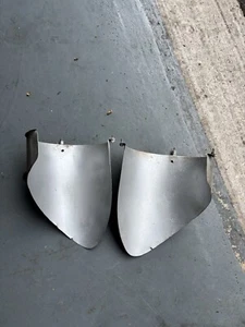Jaguar E Type Series 1 4.2 Headlight Scoop - Picture 1 of 2