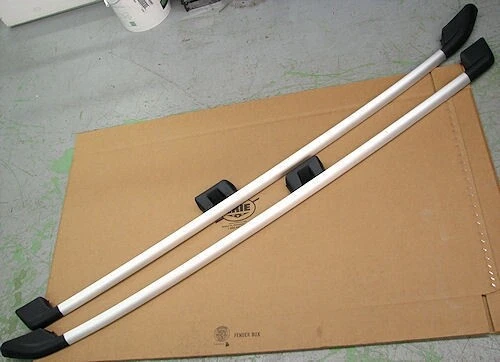 Baca de techo de aluminio plateado Volvo OEM Euro Rails para Volvo V70 XC70 01-07 Foto 1 de 4