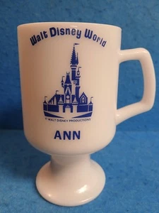 Vintage Walt Disney World personalisiert weiß Milchglas Name Tasse Becher ANN - Bild 1 von 2