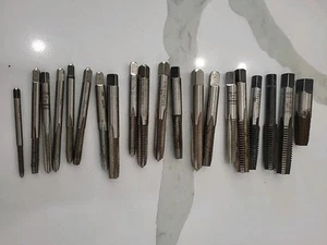 Lote de 20 grifos de marcas surtidas tamaños surtidos ver fotos - Imagen 1 de 10