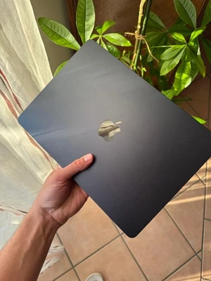 Apple Macbook Air M2 13” 256gb - Pari a nuovo  - Immagine 1 di 4