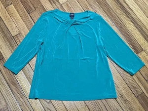Travelers by Chico's Green Slinky Shirt 3/4 Sleeve Women's Size 2 - Picture 1 of 14