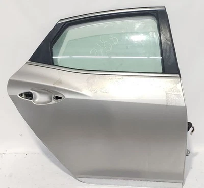 Puerta trasera derecha pasajero plateada OEM 12 13 14 15 16 17 Hyundai Azera Foto 1 de 4