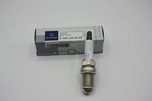 Original Mercedes-Benz Zündkerze (8 Stück) W124, R129, W140, W202, W208, W210 - Bild 1 von 4
