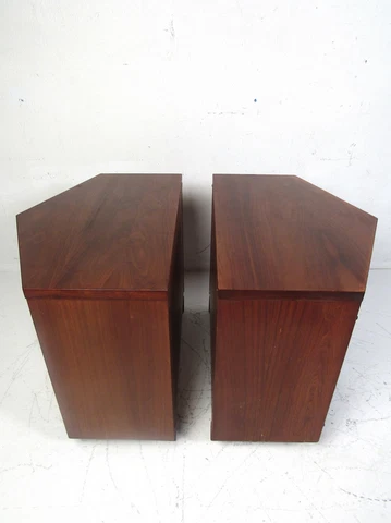 Pair of Midcentury Nightstands in Rosewood and Walnut Cover