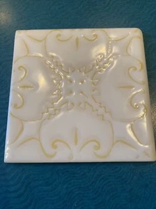 1 Vtg 4 1/4" Crown Ceramic 2 Bullnose Wall Tile Embossed Pattern Matte Japan NOS - Picture 1 of 5