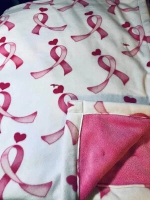 Manta de lana rosa para concientización sobre el cáncer de mama. Hecho en casa por mí.  65”x54” Foto 1 de 4