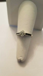 0.63 CTW MOISSANITE & DIAMOND SOLITAIRE 14KT SOLID GOLD ENGAGEMENT RING SZIE 7 - Picture 1 of 11