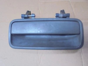 LAND ROVER FREELANDER 1998-2003 EXTERIOR PASSENGERS SIDE REAR DOOR HANDLE - Picture 1 of 10