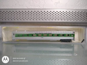 MODEL POWER 3047 N-SCALE #3703 BURLINGTON NORTHERN OBSERVATION CAR NIB - Picture 1 of 15