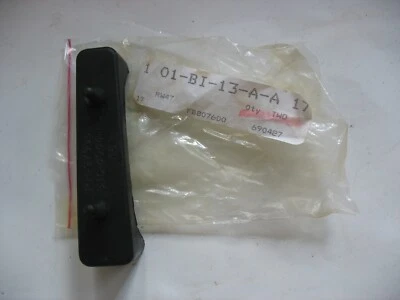 Cantidad 1 NUEVO RH 9799503 Repro Radiador Aislador 1967 Buick Skylark Regal Año Uno Foto 1 de 4