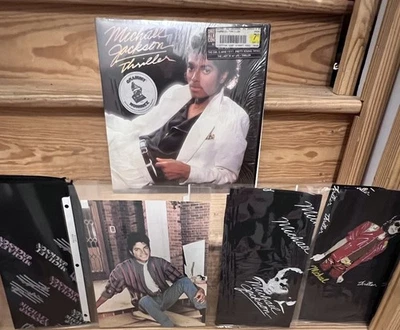 Lot MICHAEL JACKSON THRILLER EPIC 1982 Pitman Press 3 New Bandanas & Promo Photo - Image 1 of 4