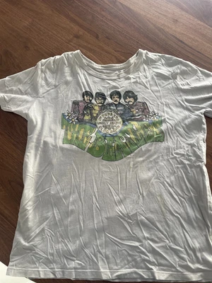 CAMISETA GRIS VINTAGE TRUNK LTD BEATLES PARA HOMBRE SGT PEPPER LONELY HEARTS Foto 1 de 4